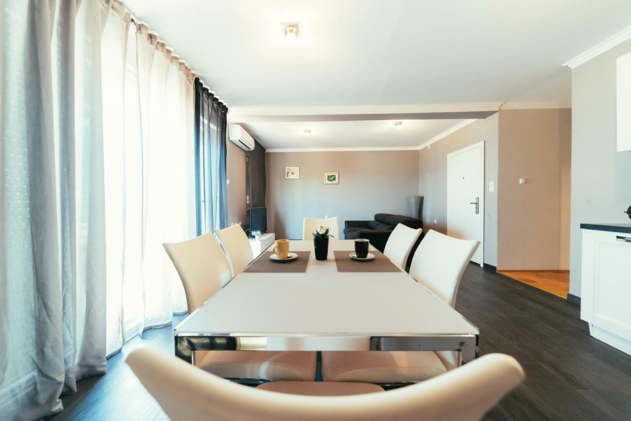 Apartments Prestige Petrcane Exteriör bild